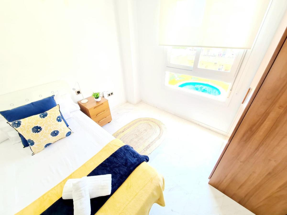 Apartamento 3 Dormitorios マラガ エクステリア 写真